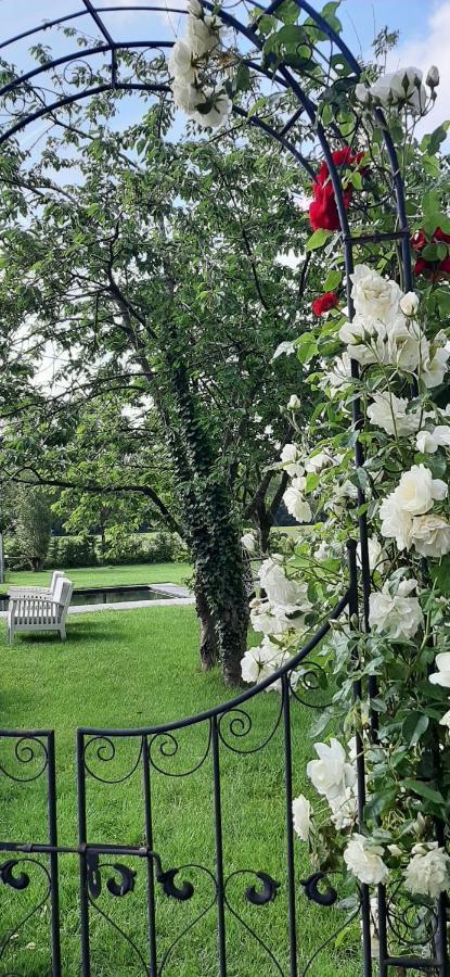 B & B Victors Hof, Met Zwemvijver In Landelijke Setting Lievegem Ngoại thất bức ảnh