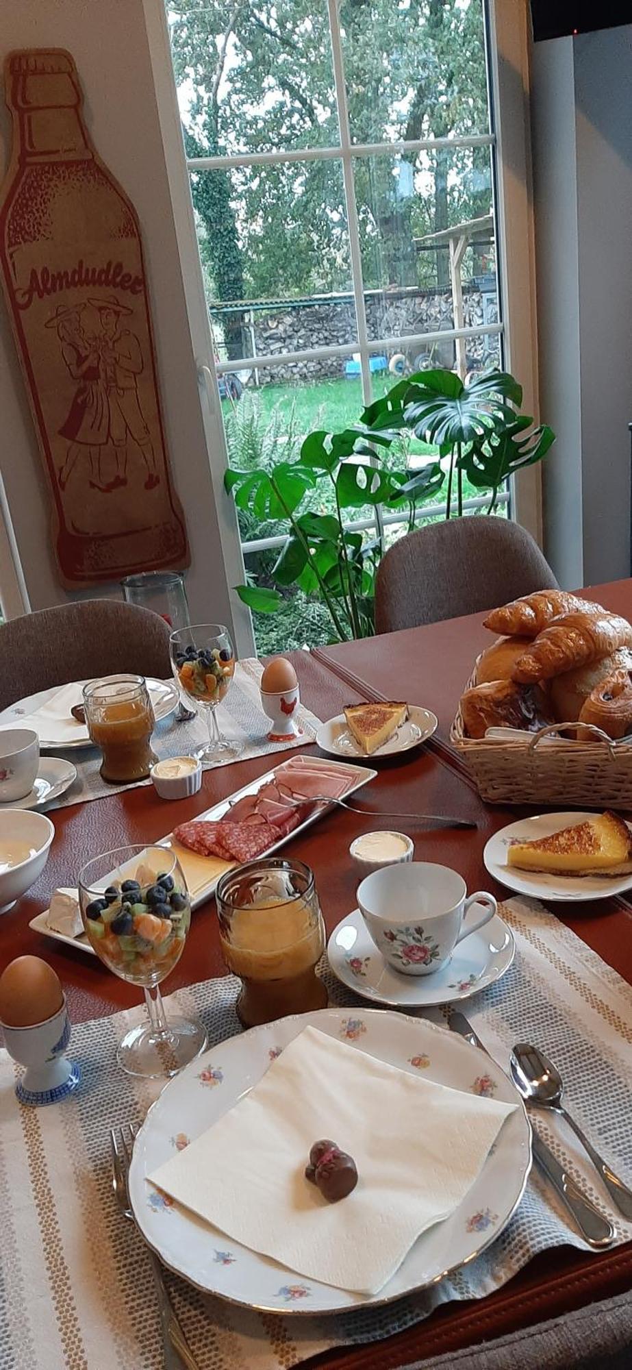 B & B Victors Hof, Met Zwemvijver In Landelijke Setting Lievegem Ngoại thất bức ảnh